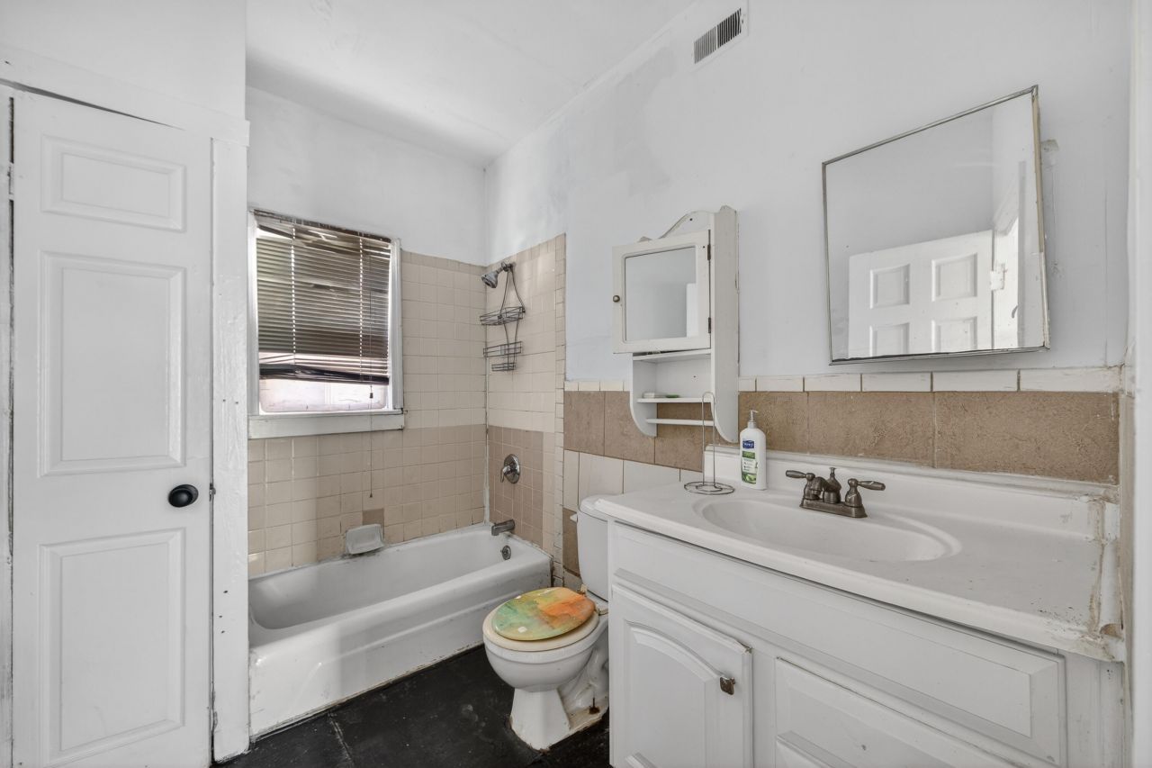 16 Killians Street Photo 8