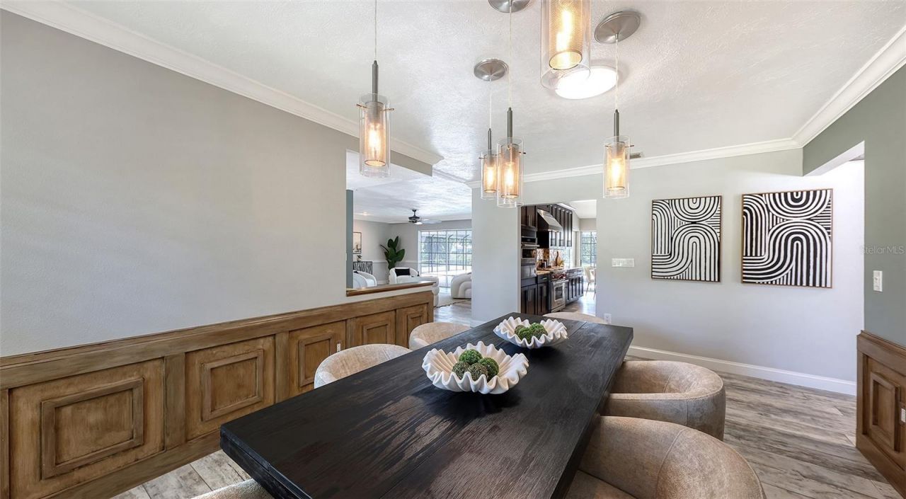 7937 Broadmoor Pines Boulevard, Sarasota, FL 34243 Photo