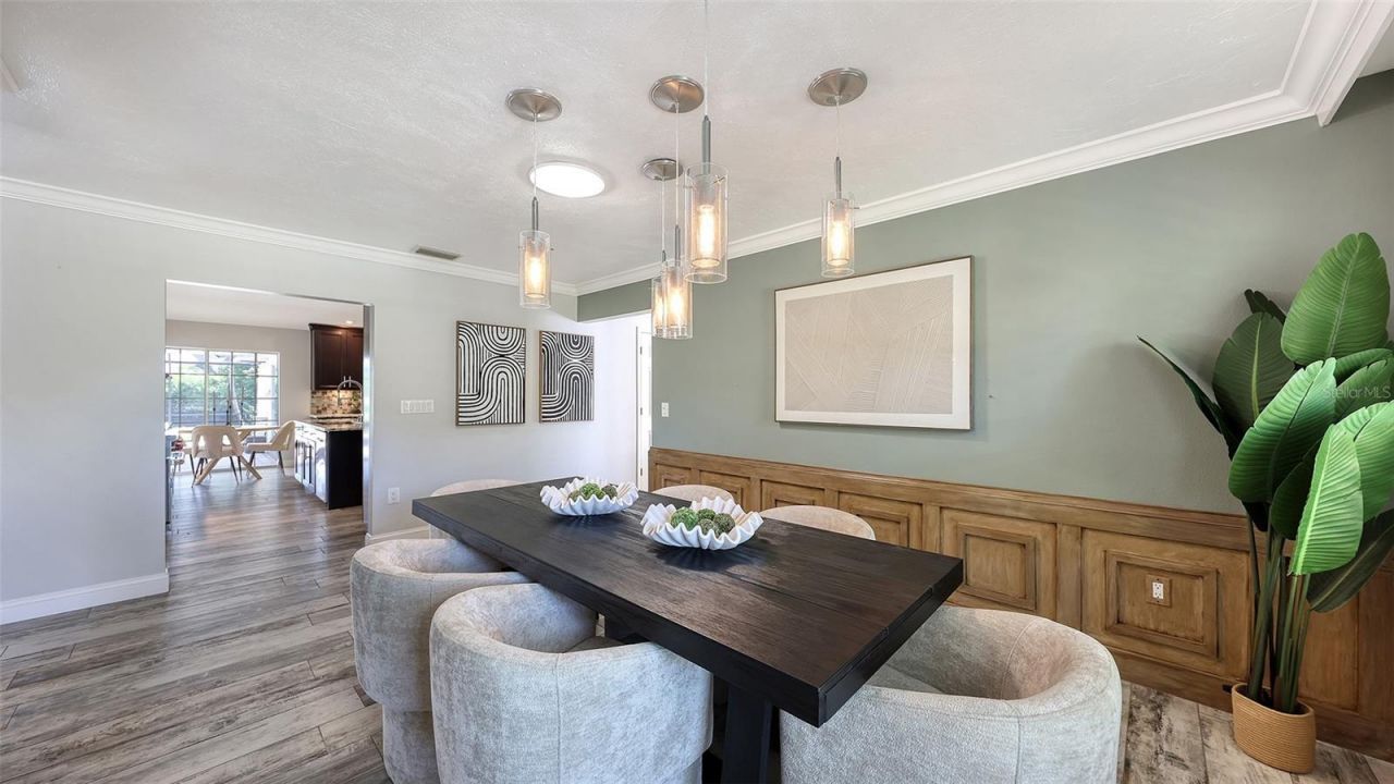 7937 Broadmoor Pines Boulevard, Sarasota, FL 34243 Photo