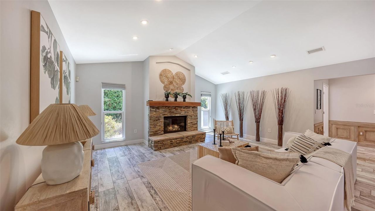 7937 Broadmoor Pines Boulevard, Sarasota, FL 34243 Photo