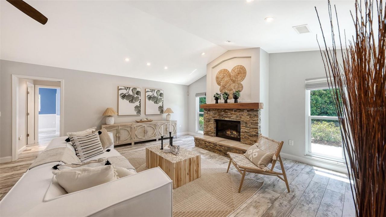 7937 Broadmoor Pines Boulevard, Sarasota, FL 34243 Photo