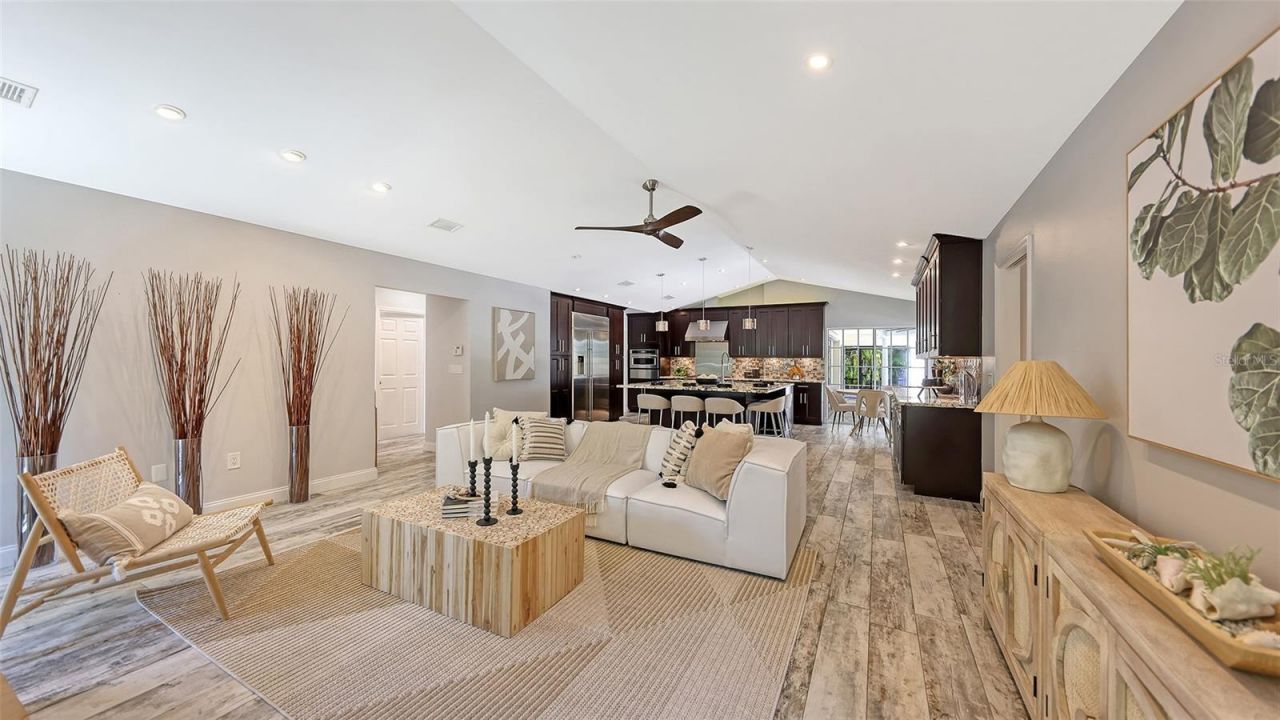 7937 Broadmoor Pines Boulevard, Sarasota, FL 34243 Photo