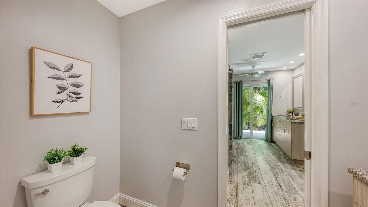 7937 Broadmoor Pines Boulevard, Sarasota, FL 34243 Photo