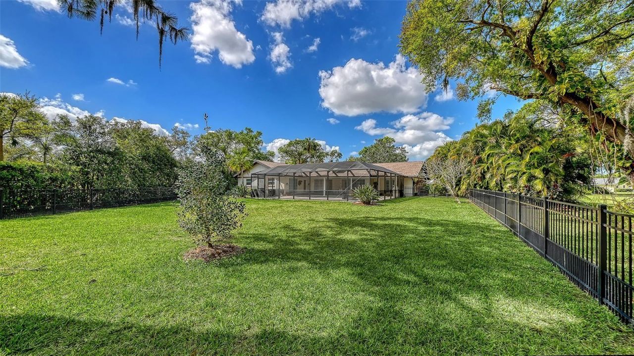 7937 Broadmoor Pines Boulevard , Sarasota, FL 34243 Photo