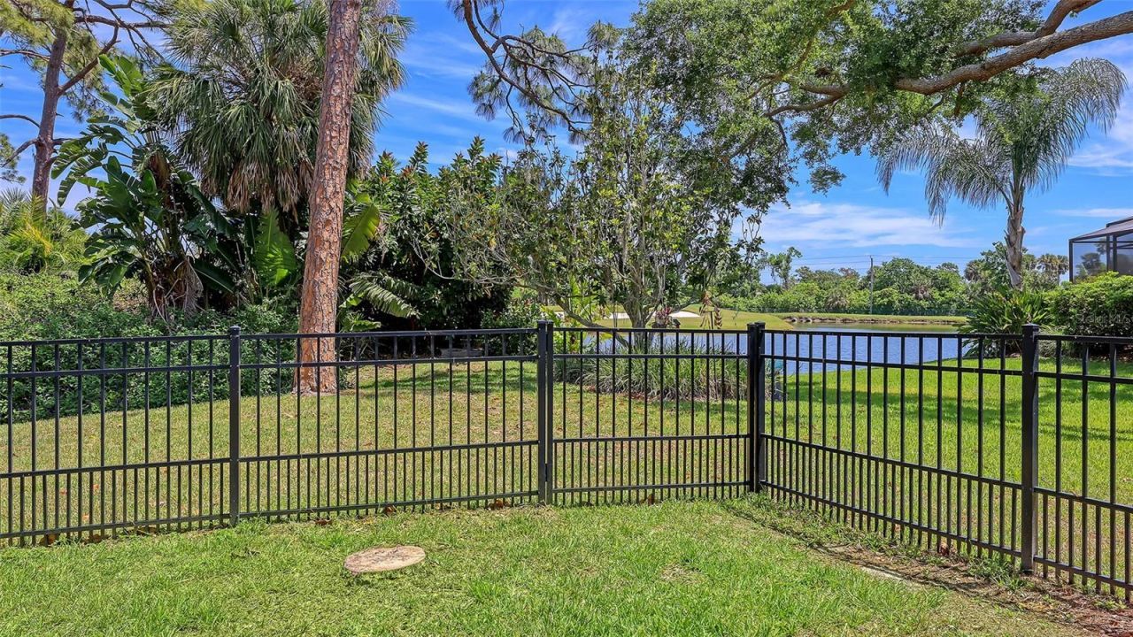 7937 Broadmoor Pines Boulevard, Sarasota, FL 34243 Photo