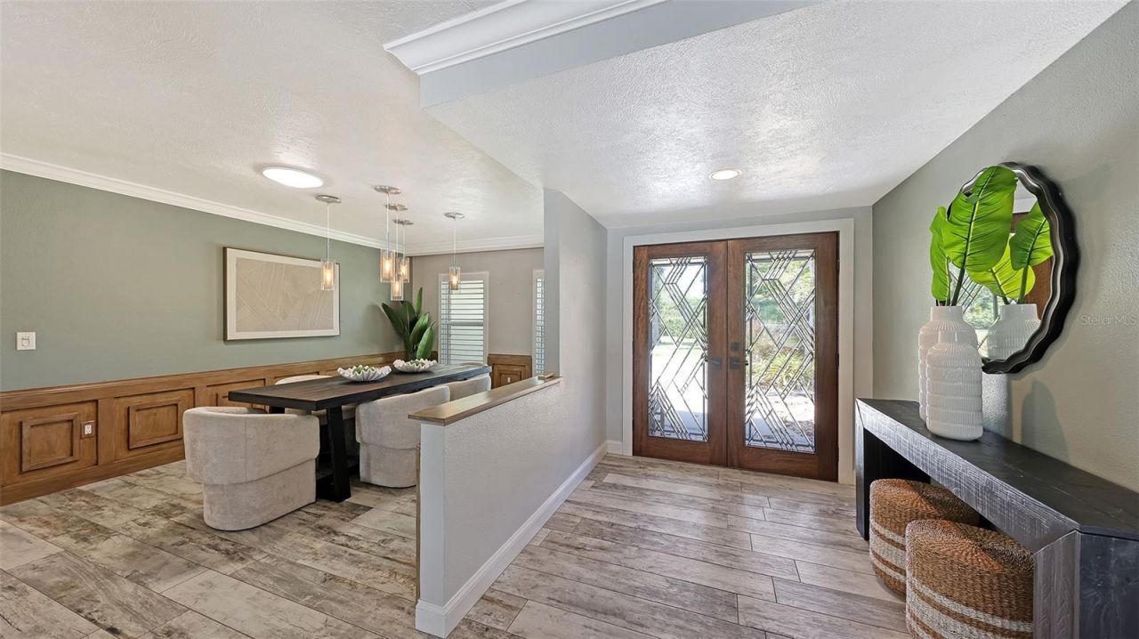 7937 Broadmoor Pines Boulevard, Sarasota, FL 34243 Photo