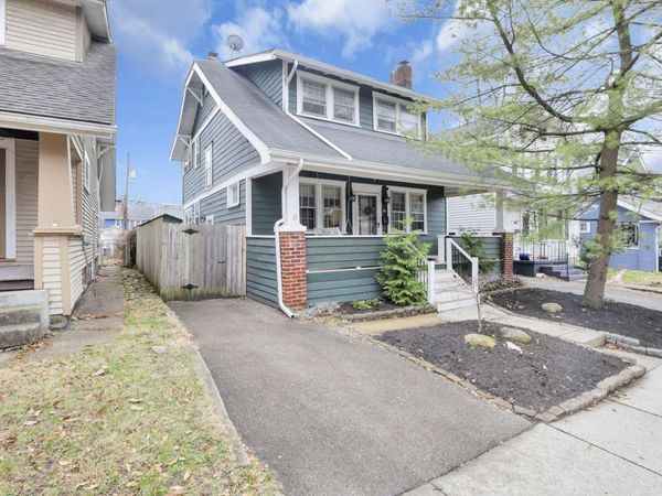 99 E Pacemont Road, Columbus, OH 43202