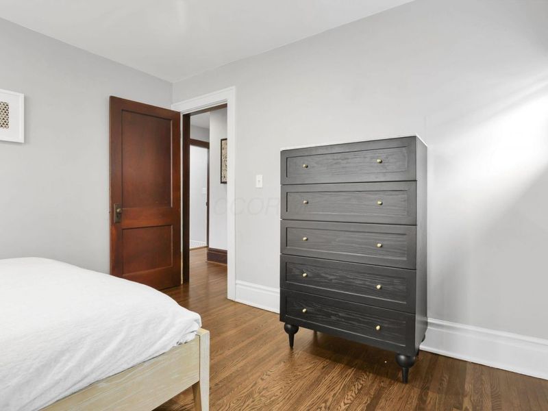 99 E Pacemont Road, Columbus, OH 43202 Photo 27