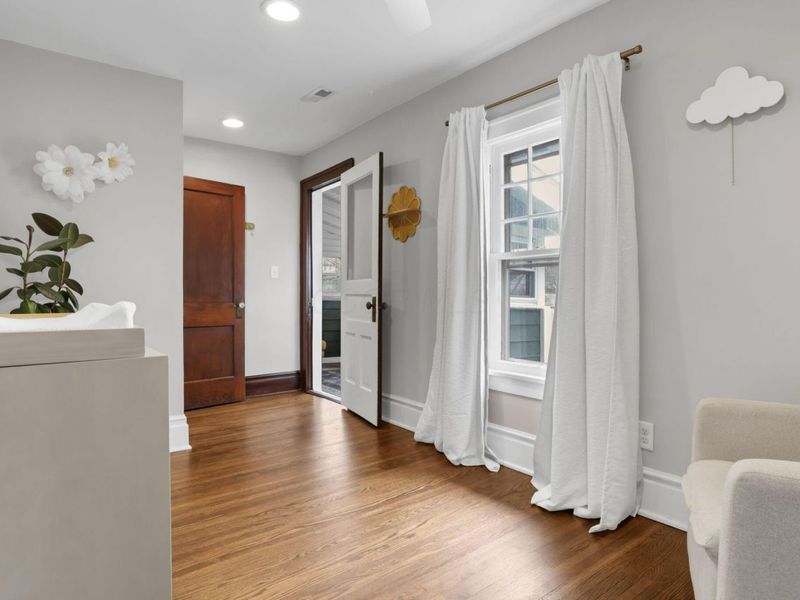 99 E Pacemont Road, Columbus, OH 43202 Photo 33