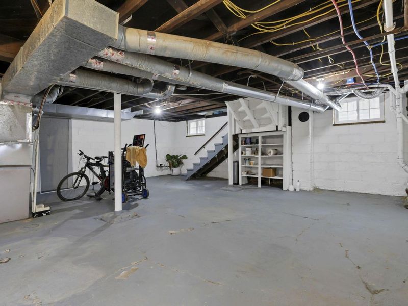 99 E Pacemont Road, Columbus, OH 43202 Photo 36