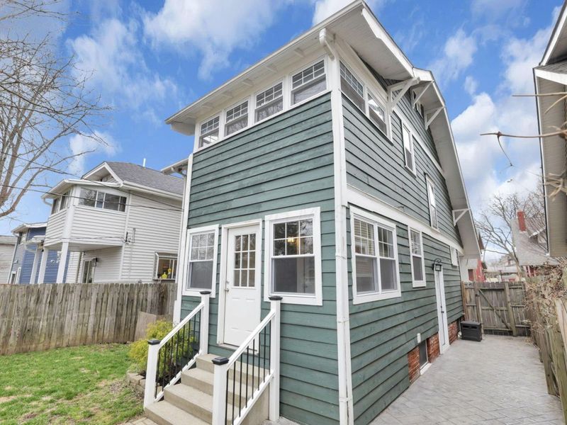 99 E Pacemont Road, Columbus, OH 43202 Photo 39