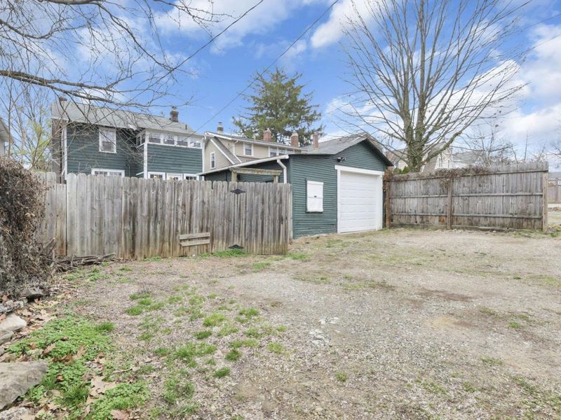 99 E Pacemont Road, Columbus, OH 43202 Photo 46