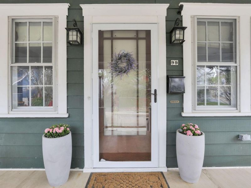 99 E Pacemont Road, Columbus, OH 43202 Photo 5