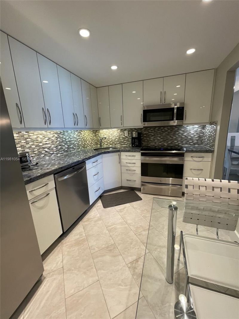 1410 S Ocean Dr, Unit 402, Hollywood, FL 33019 Photo
