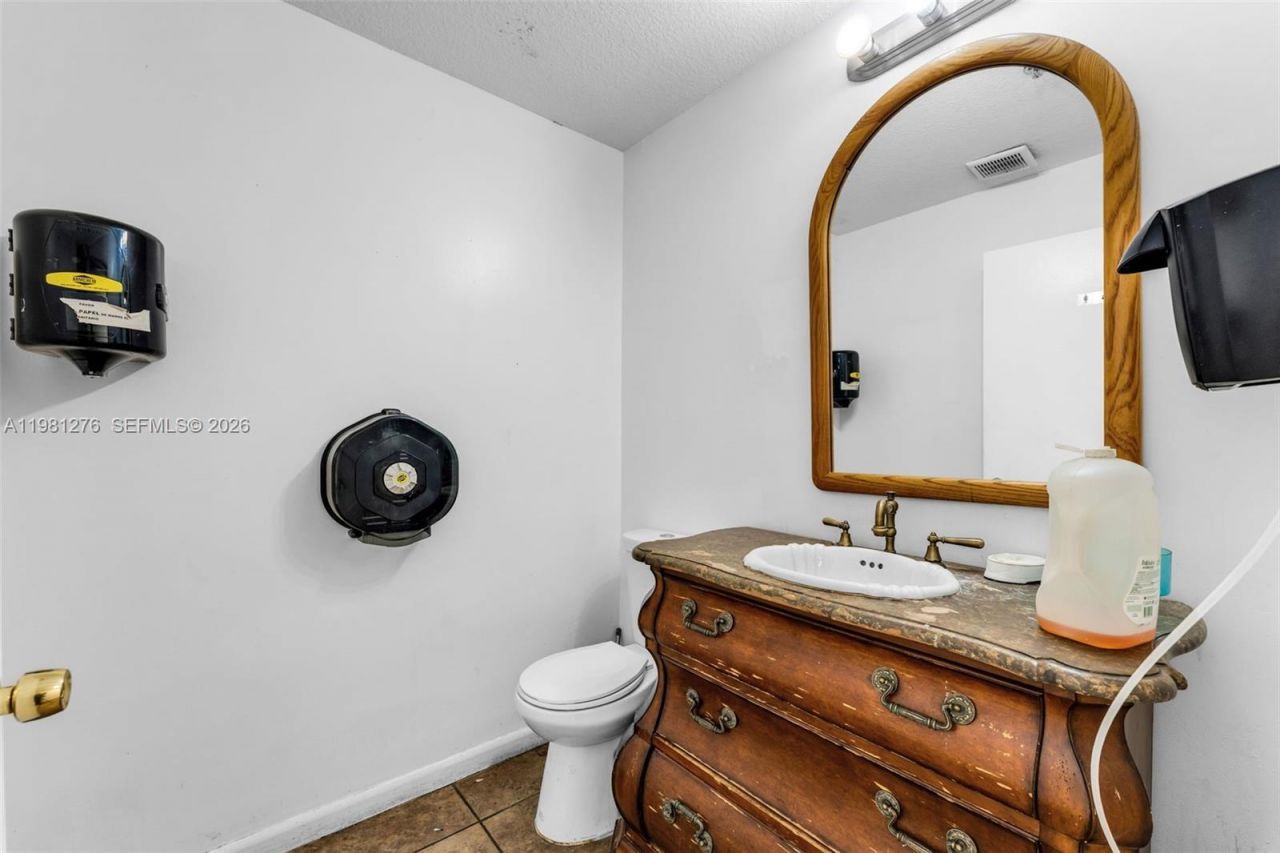 7620 W 2nd Ct, Hialeah, FL 33014 Photo