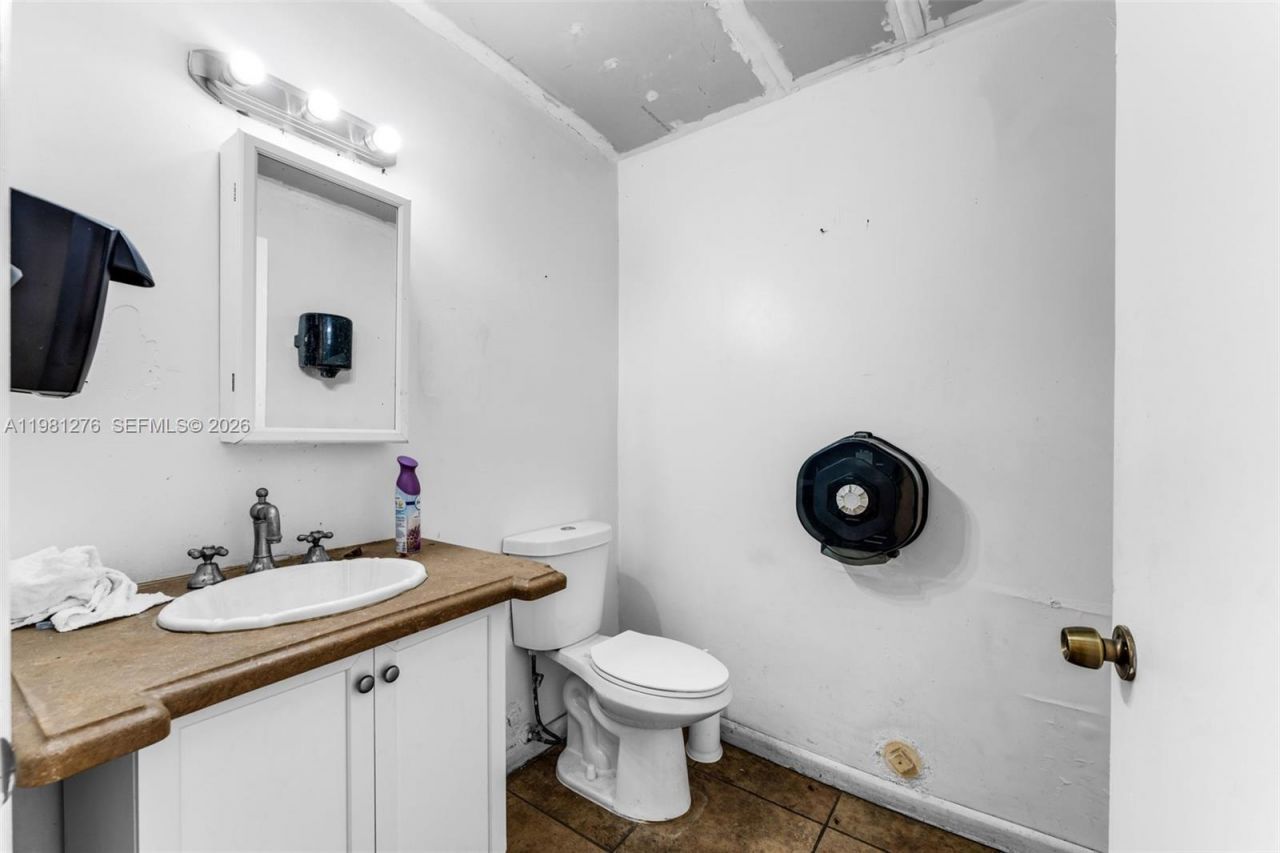 7620 W 2nd Ct, Hialeah, FL 33014 Photo