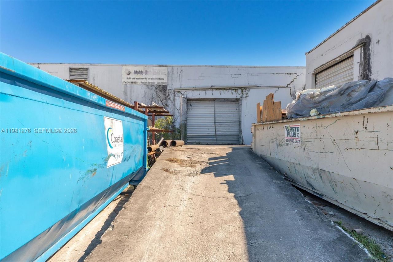 7620 W 2nd Ct, Hialeah, FL 33014 Photo