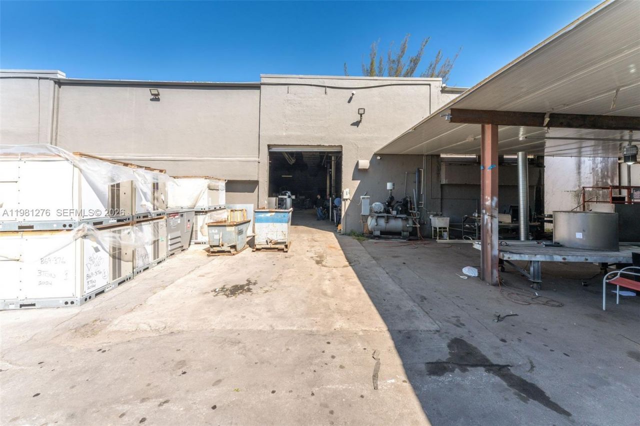 7620 W 2nd Ct, Hialeah, FL 33014 Photo