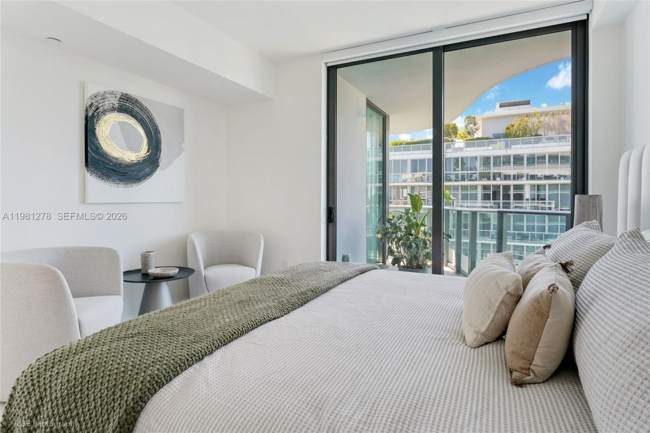 9901 W Bay Harbor Dr , Unit 303, Bay Harbor Islands, FL 33154 Photo