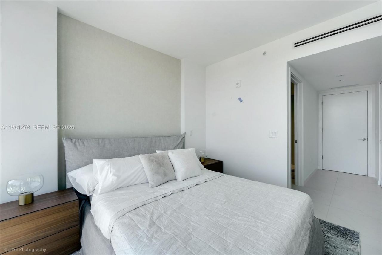 9901 W Bay Harbor Dr , Unit 303, Bay Harbor Islands, FL 33154 Photo