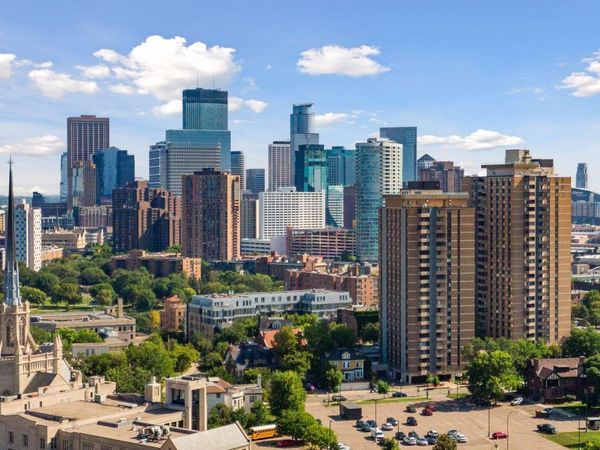 400 Groveland Avenue, Unit 914, Minneapolis, MN 55403