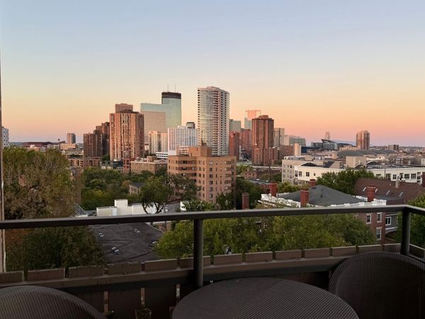 400 Groveland Avenue, Unit 914, Minneapolis, MN 55403