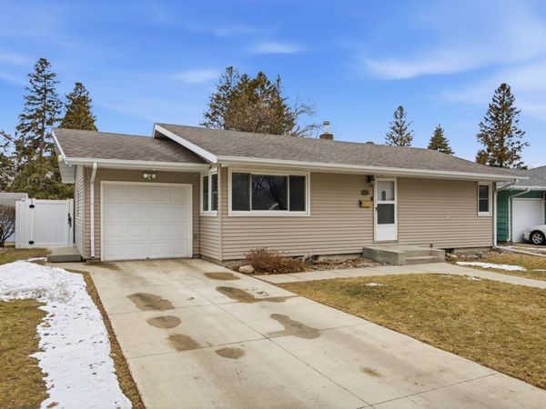 1621 17th Street S, Moorhead, MN 56560
