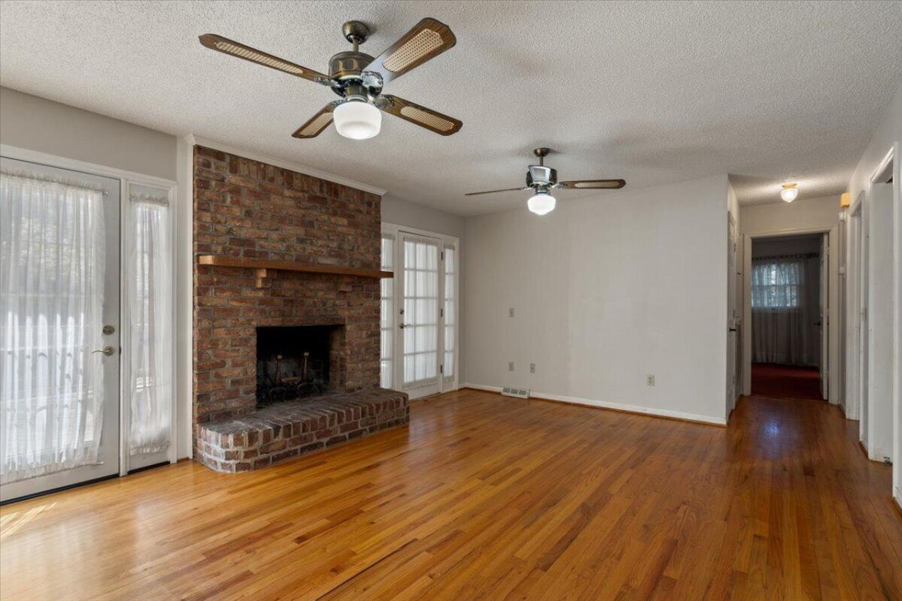 698 Whispering Marsh Drive Photo 19