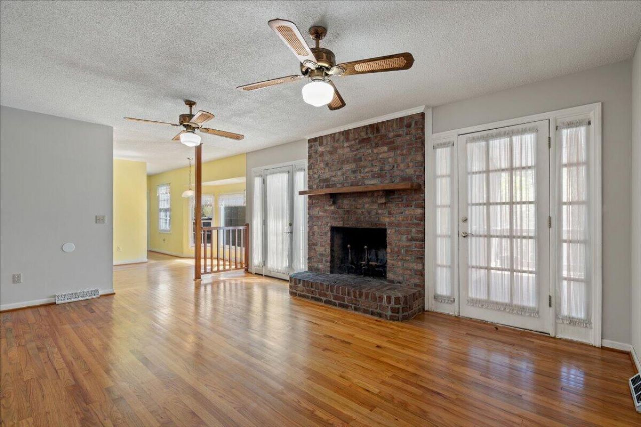 698 Whispering Marsh Drive Photo 20