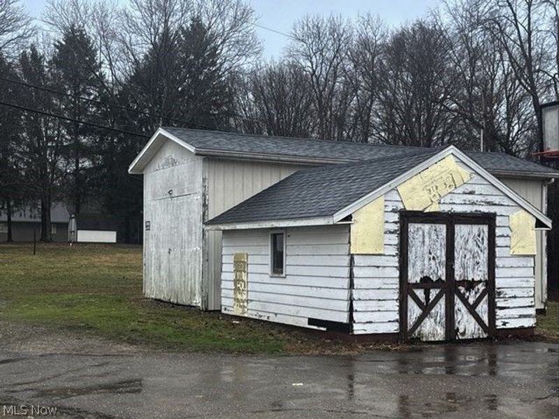 8536 Goddard Craft Lane, Cambridge, OH 43725 Photo 11