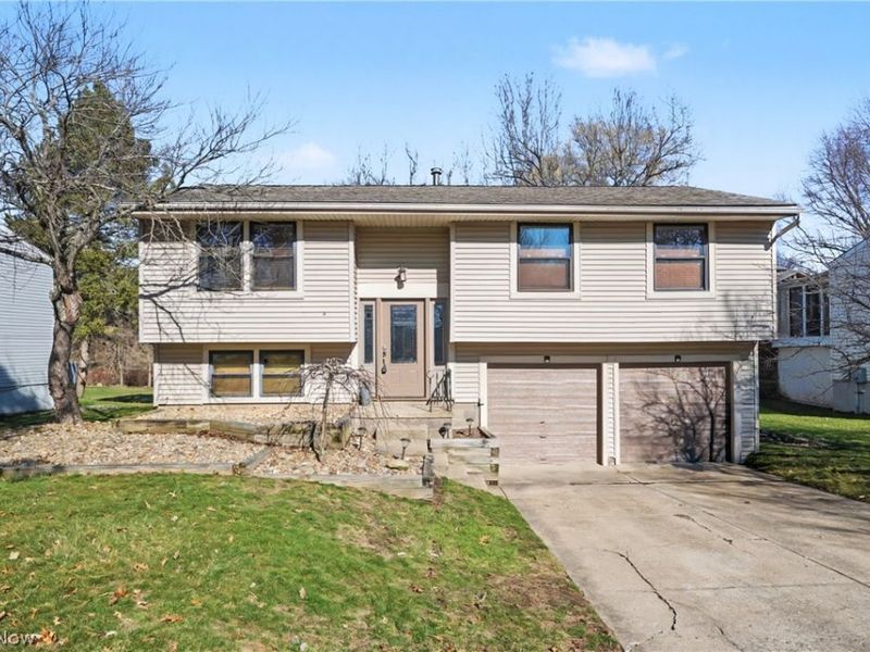 1067 Erin Drive, Kent, OH 44240 Photo 1