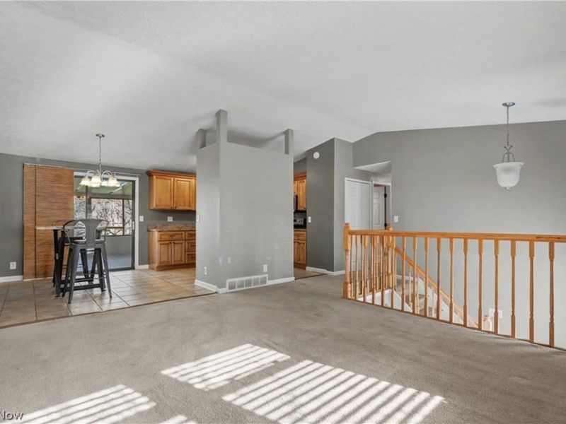 1067 Erin Drive, Kent, OH 44240 Photo 6