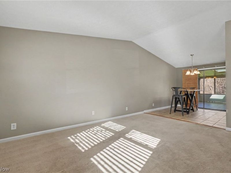 1067 Erin Drive, Kent, OH 44240 Photo 7