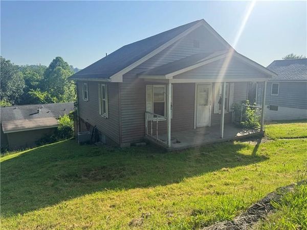 112 Wide St , Houston, PA 15342