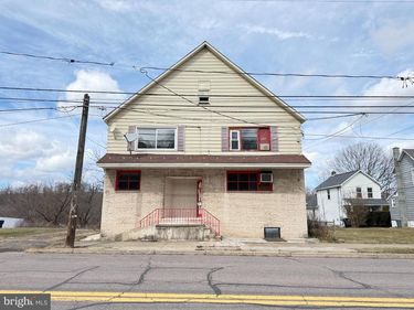 863 MAIN STREET, SUGAR NOTCH, PA 18706