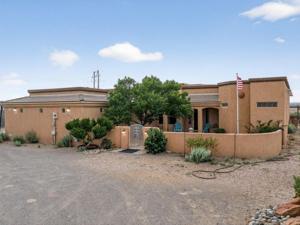 4013 Huron Drive NE, Rio Rancho, NM 87144