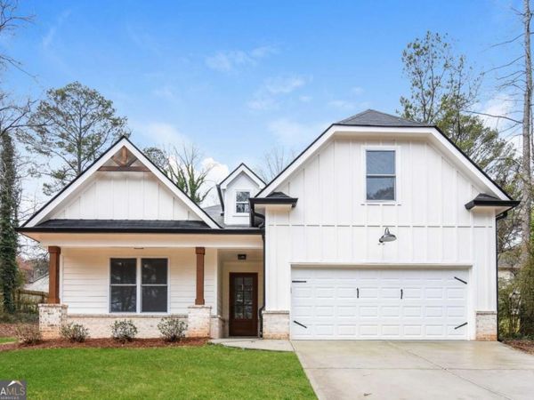 2227 Stone Drive SW, Lilburn, GA 30047