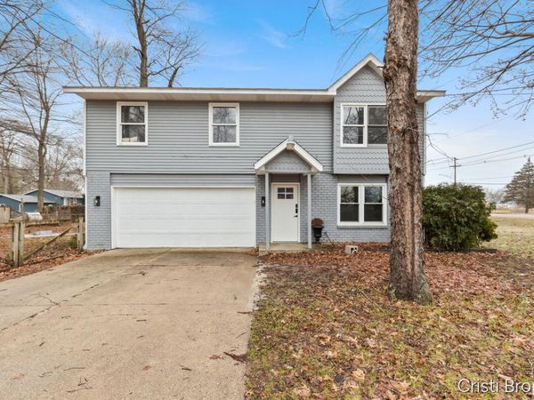 952 Woodside Drive, Holland, MI 49424