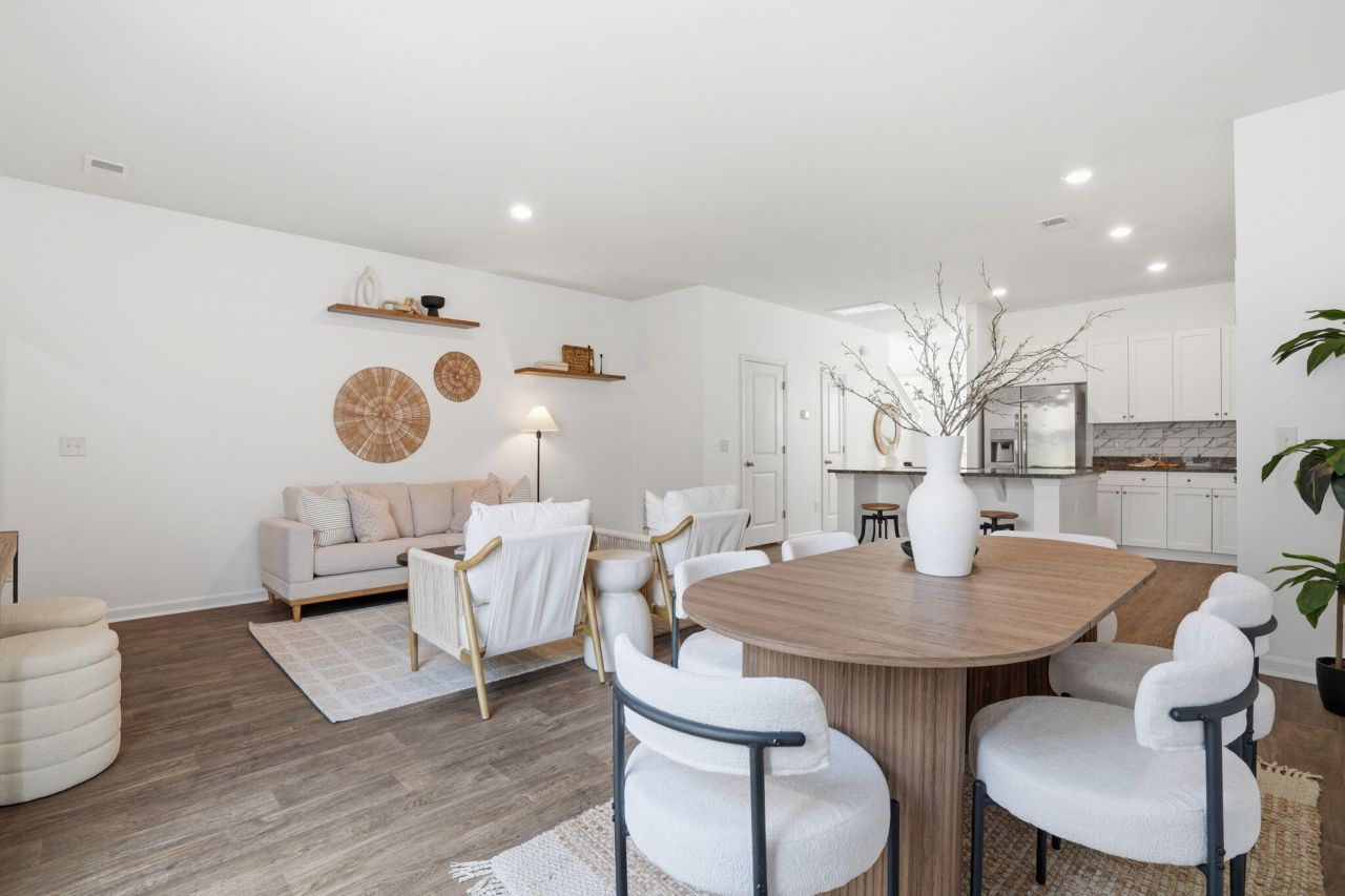 1863 Towne Street Photo 13