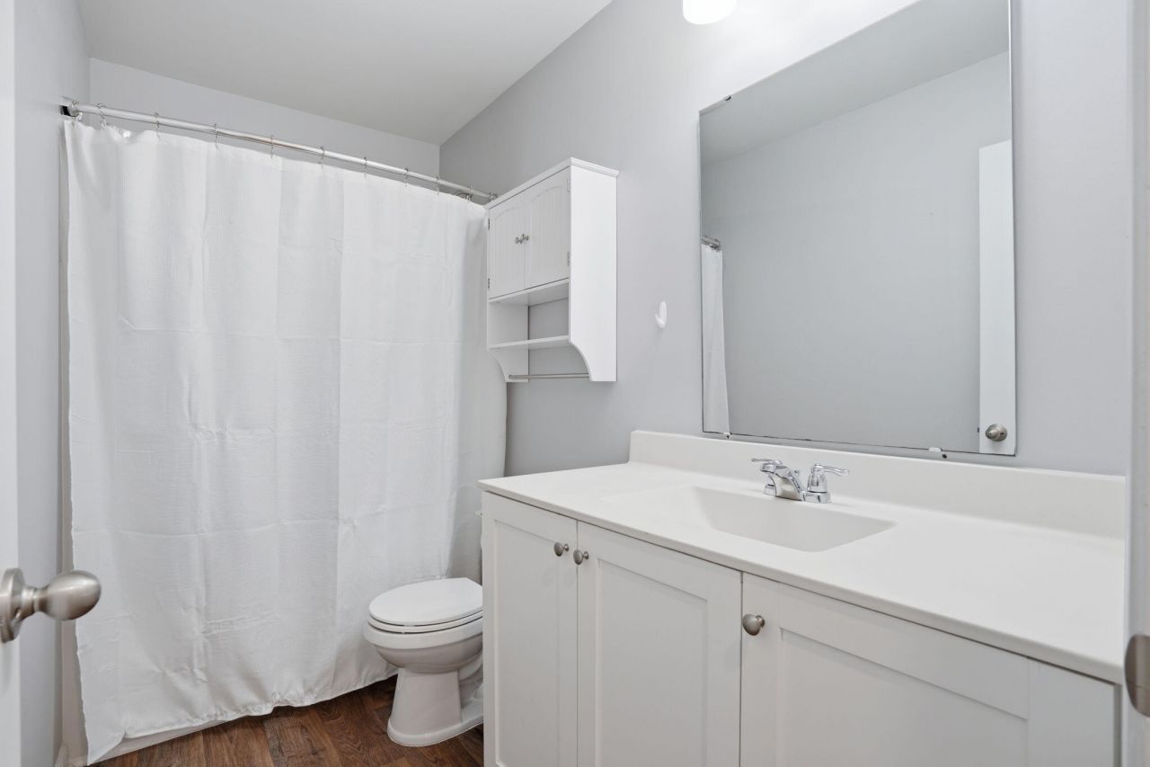 1863 Towne Street Photo 24