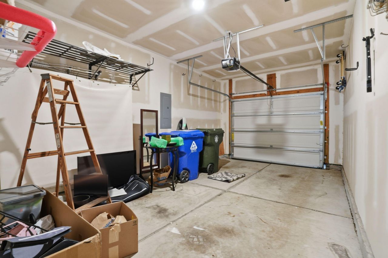 1863 Towne Street Photo 27