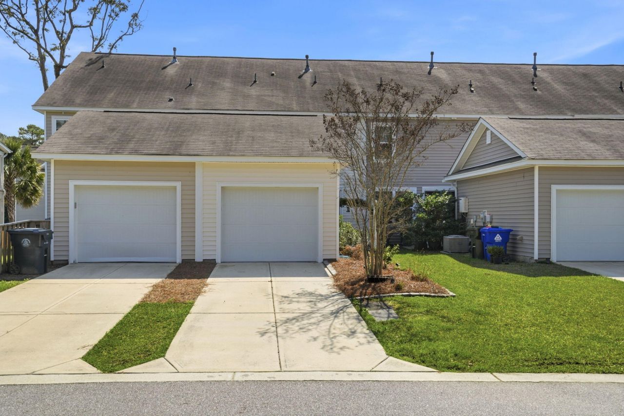 1863 Towne Street Photo 29