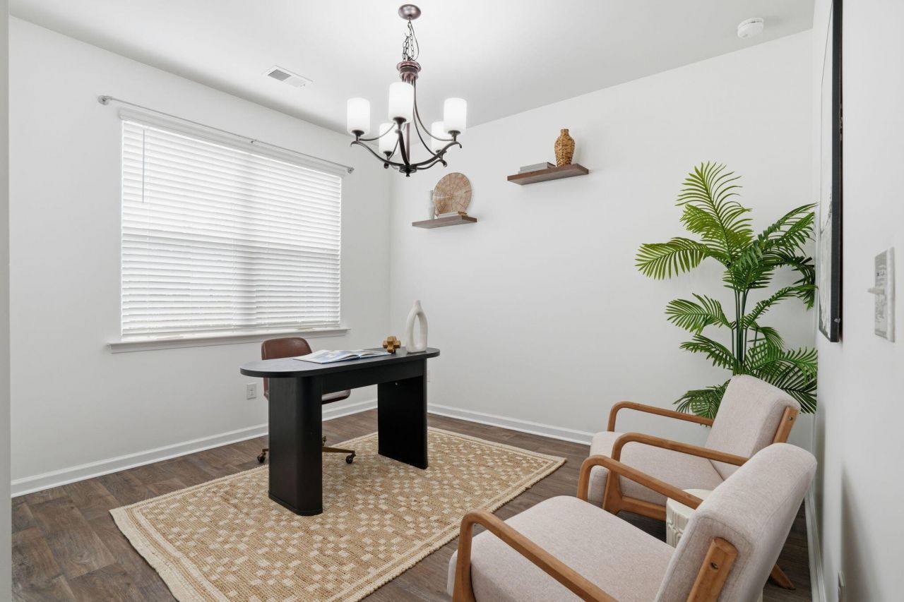 1863 Towne Street Photo 5