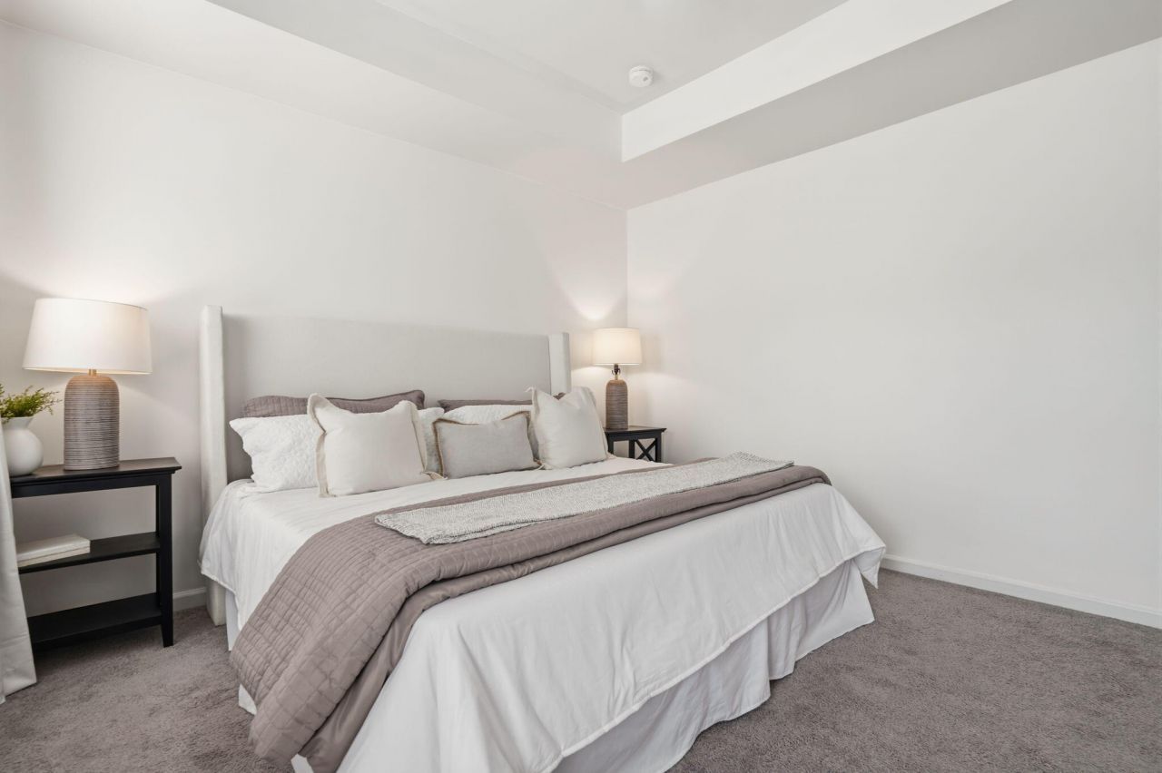 1863 Towne Street Photo 7