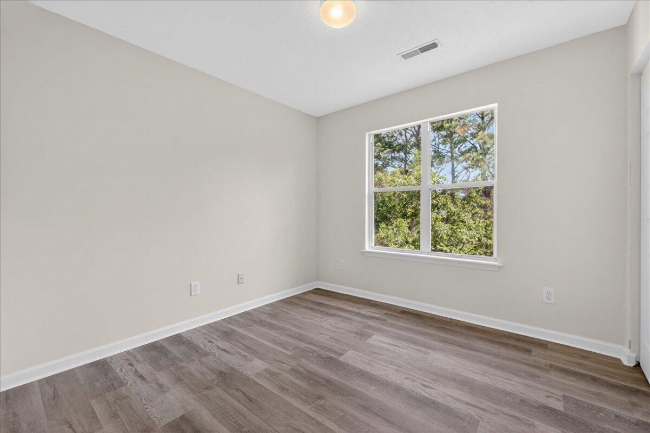 1415 Black River Drive Photo 30