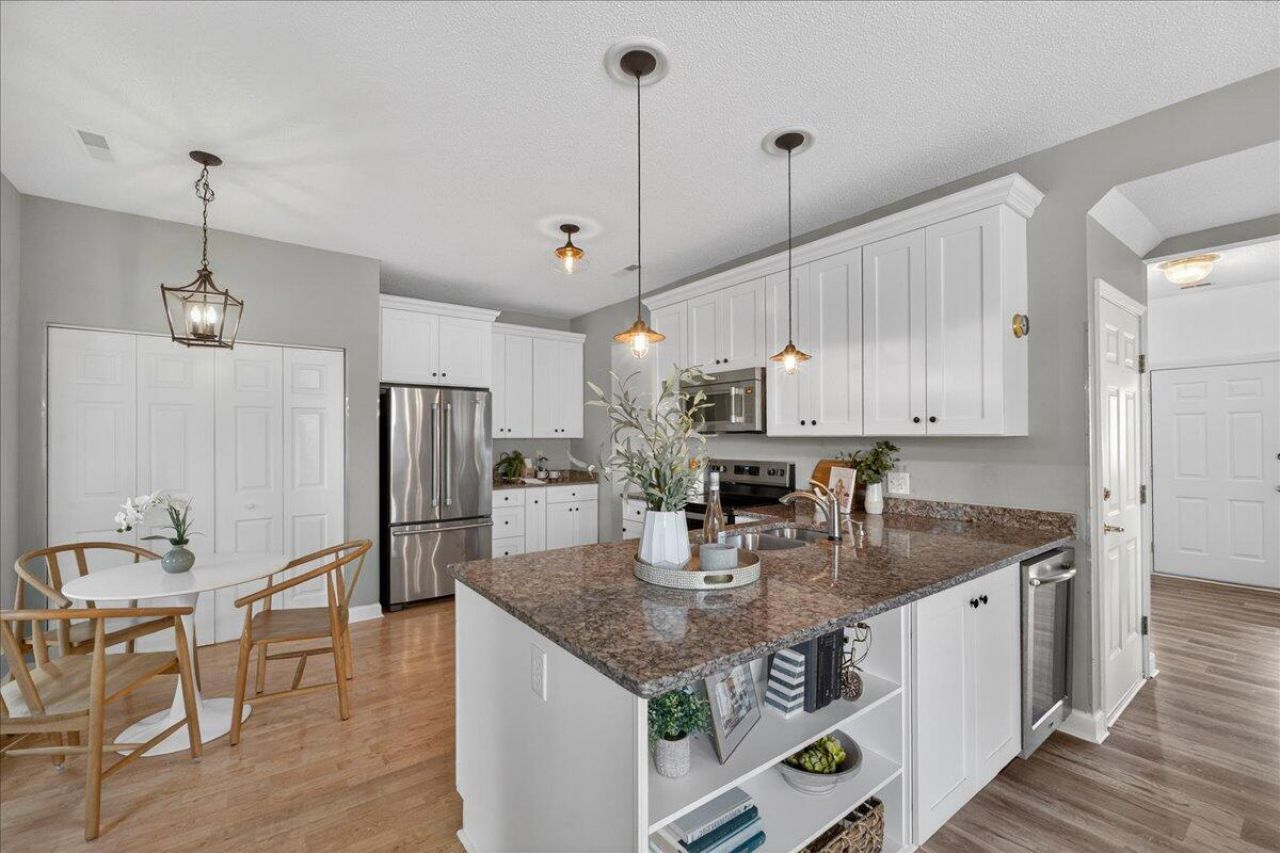 1415 Black River Drive Photo 6