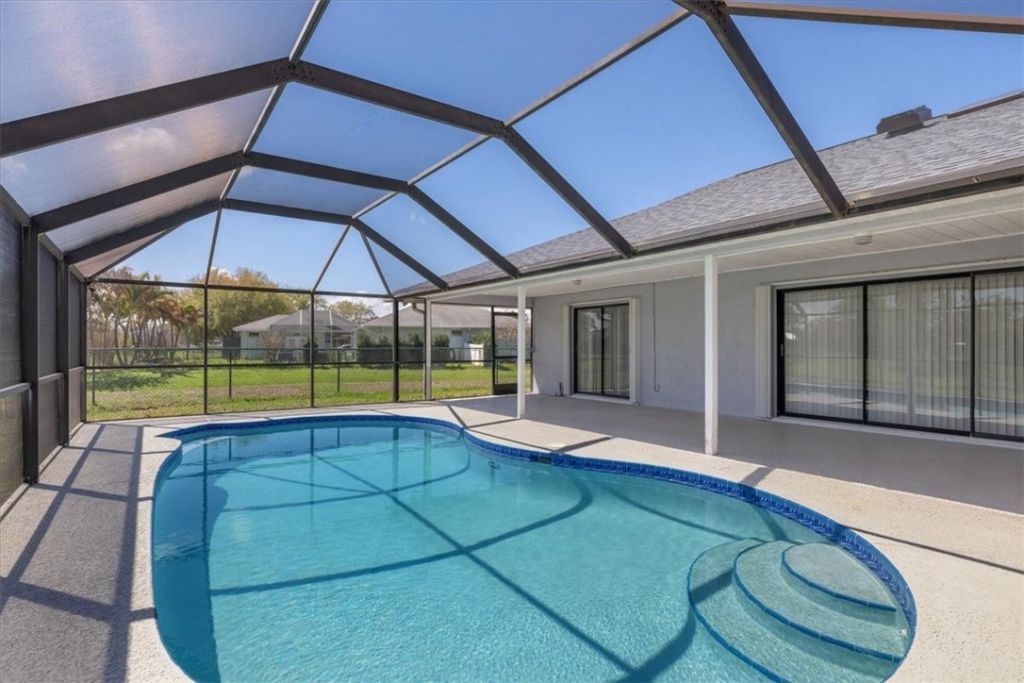 1902 Gaskins Circle, Port Saint Lucie, FL 34952 Photo