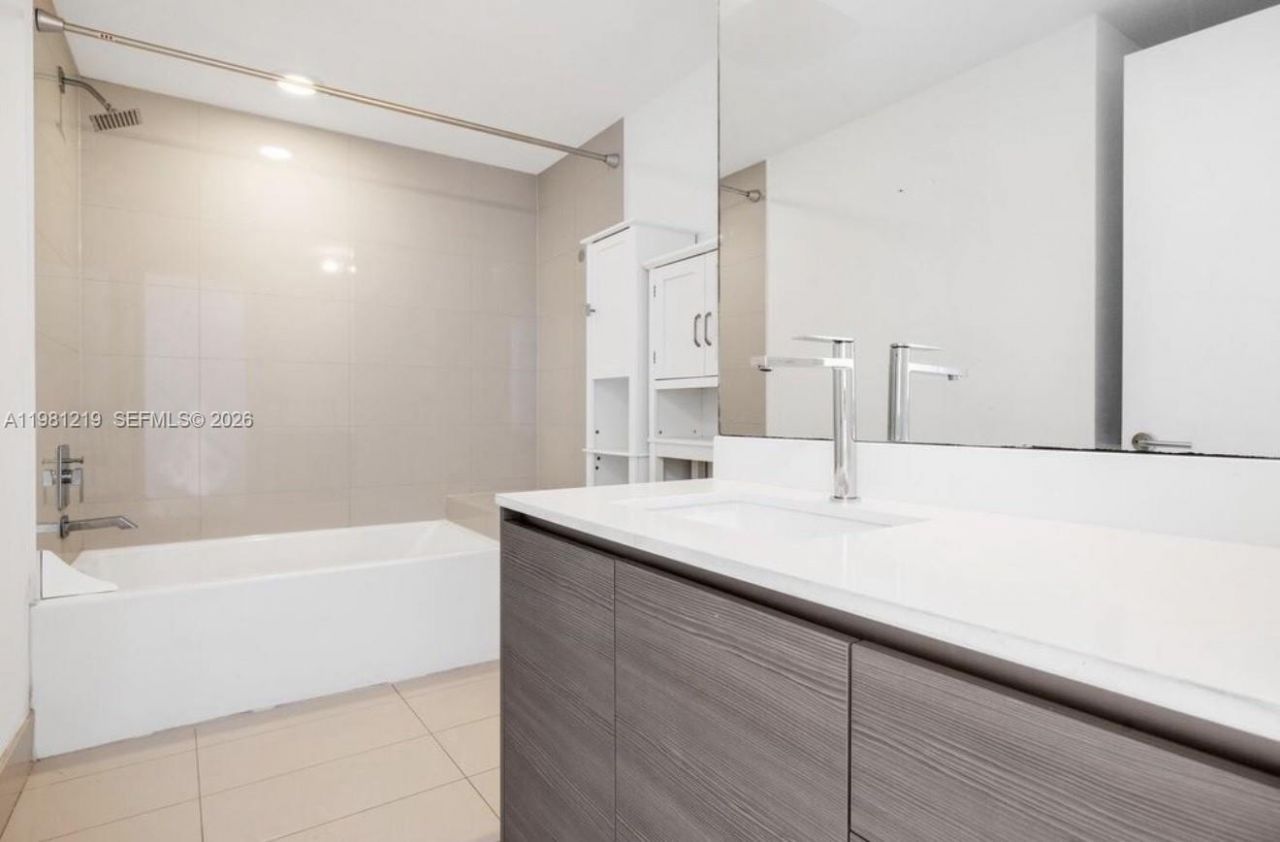 460 NE 28th St , Unit 3907, Miami, FL 33137 Photo