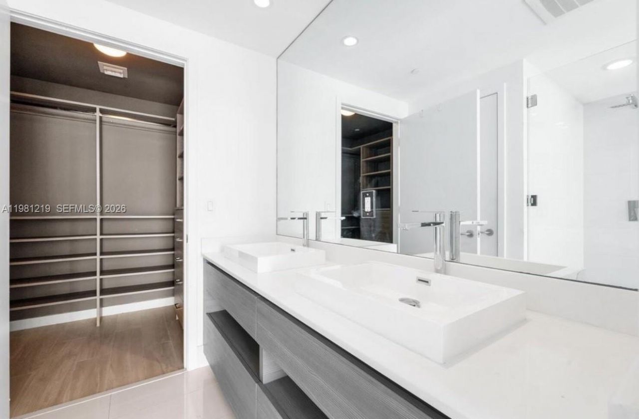 460 NE 28th St , Unit 3907, Miami, FL 33137 Photo