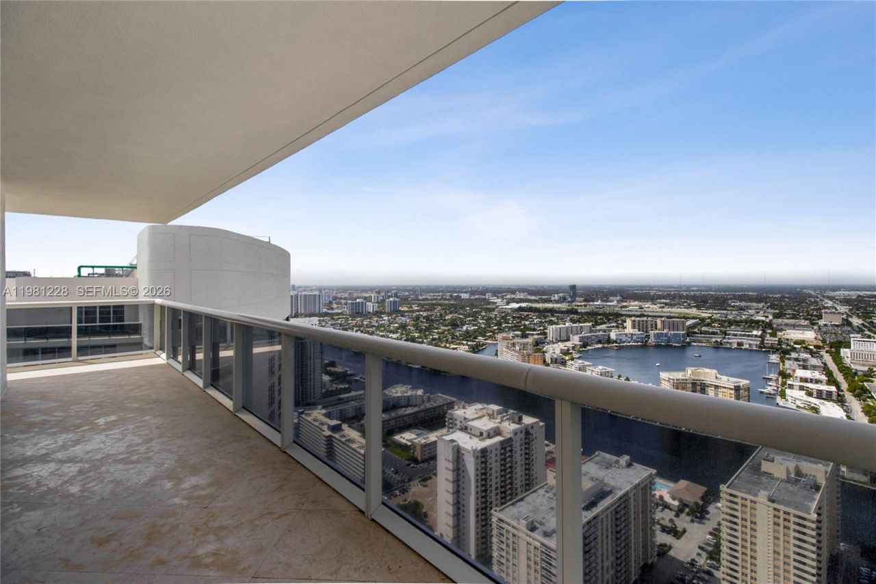 1830 S Ocean Dr, Unit 4606, Hallandale Beach, FL 33009 Photo